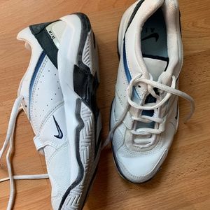 Nike Air Women's Tennis Shoes 7